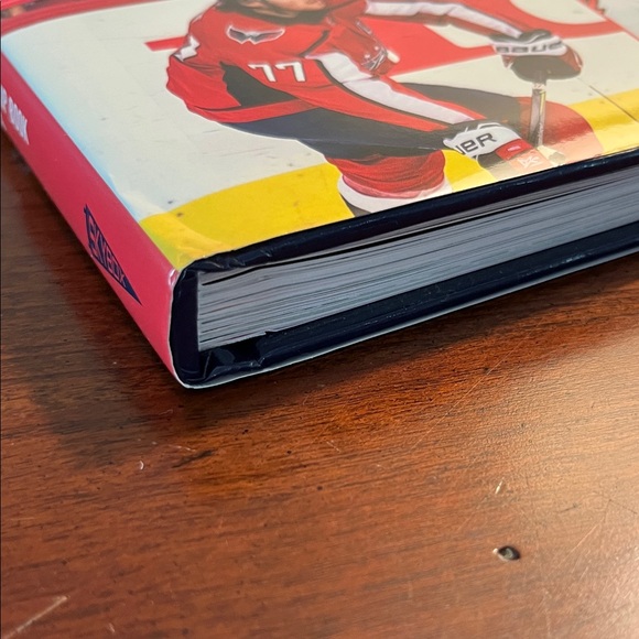 Washington Capitals 2018 Stanley Cup Champions Book/Player Cards by Upper Deck - Picture 6 of 13